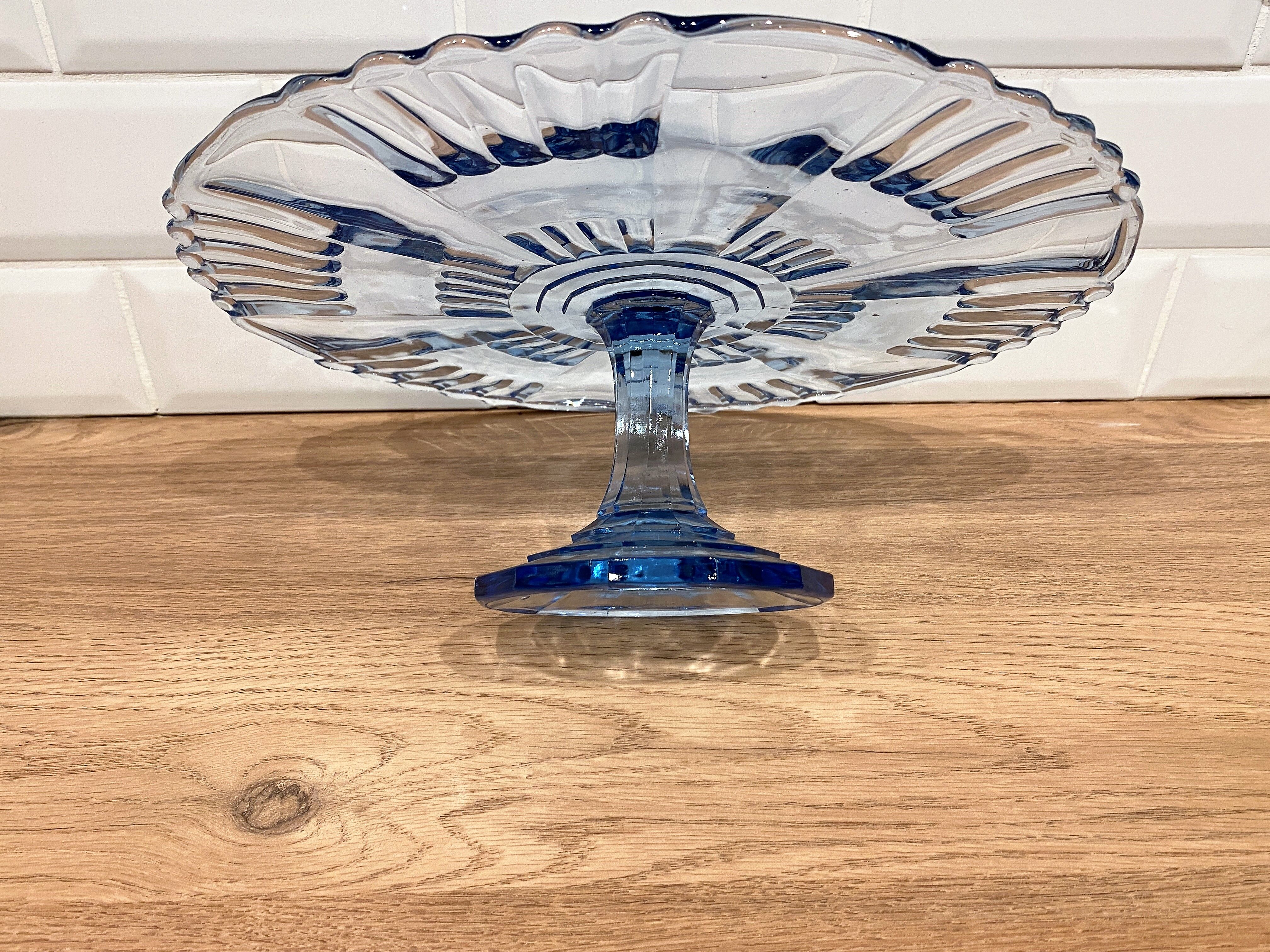 Dish, pedestal cake display