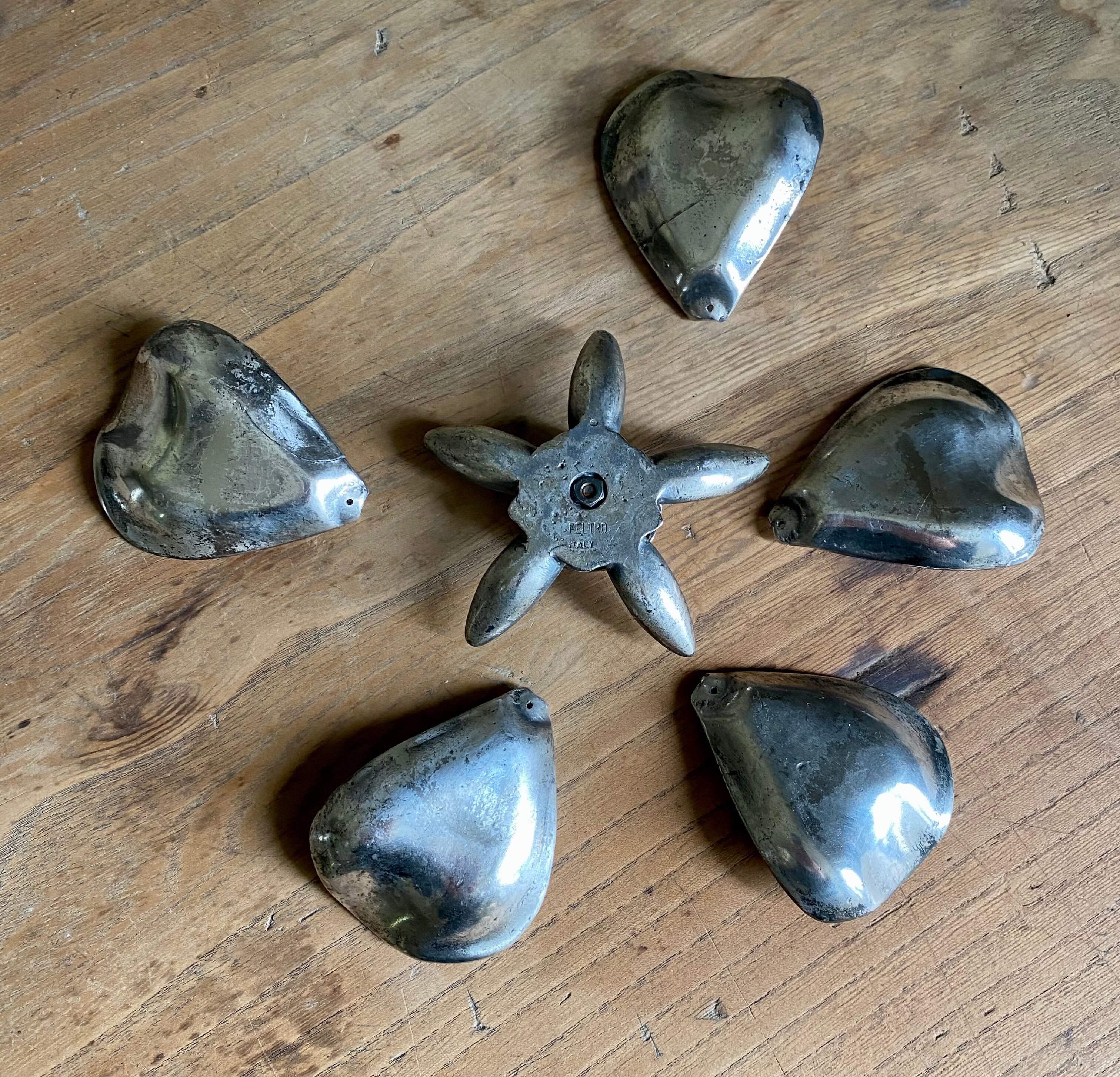 70s flower ashtray in metal