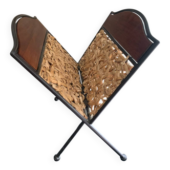 Raffia magazine rack