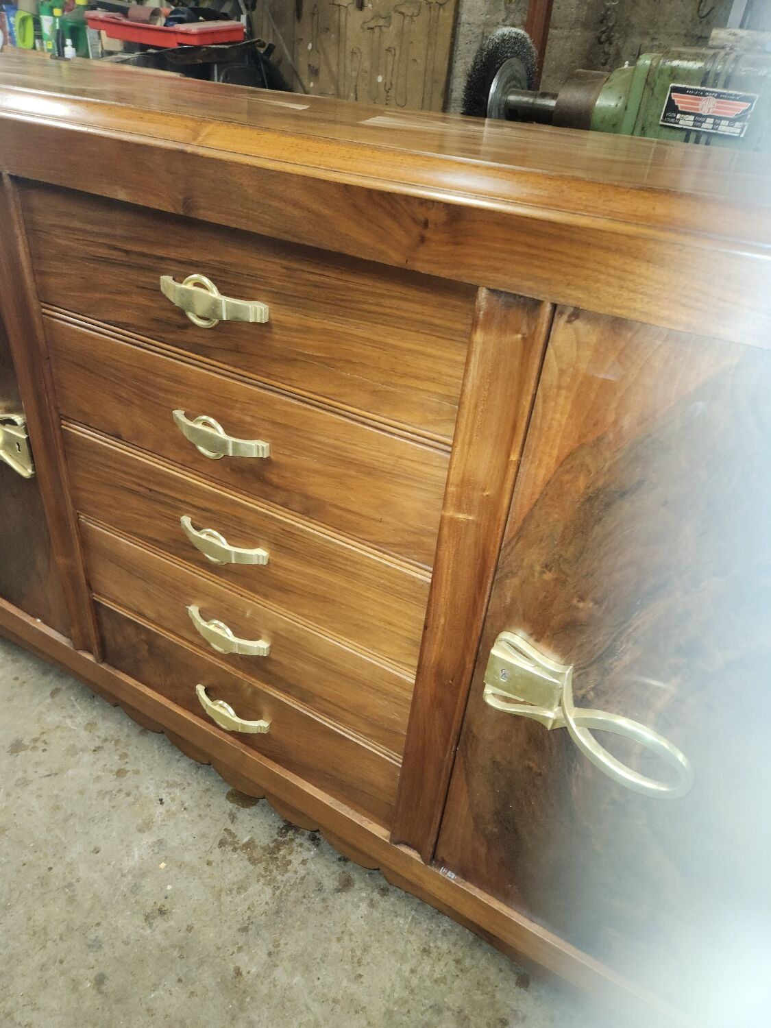 Sideboard in walnut art deco