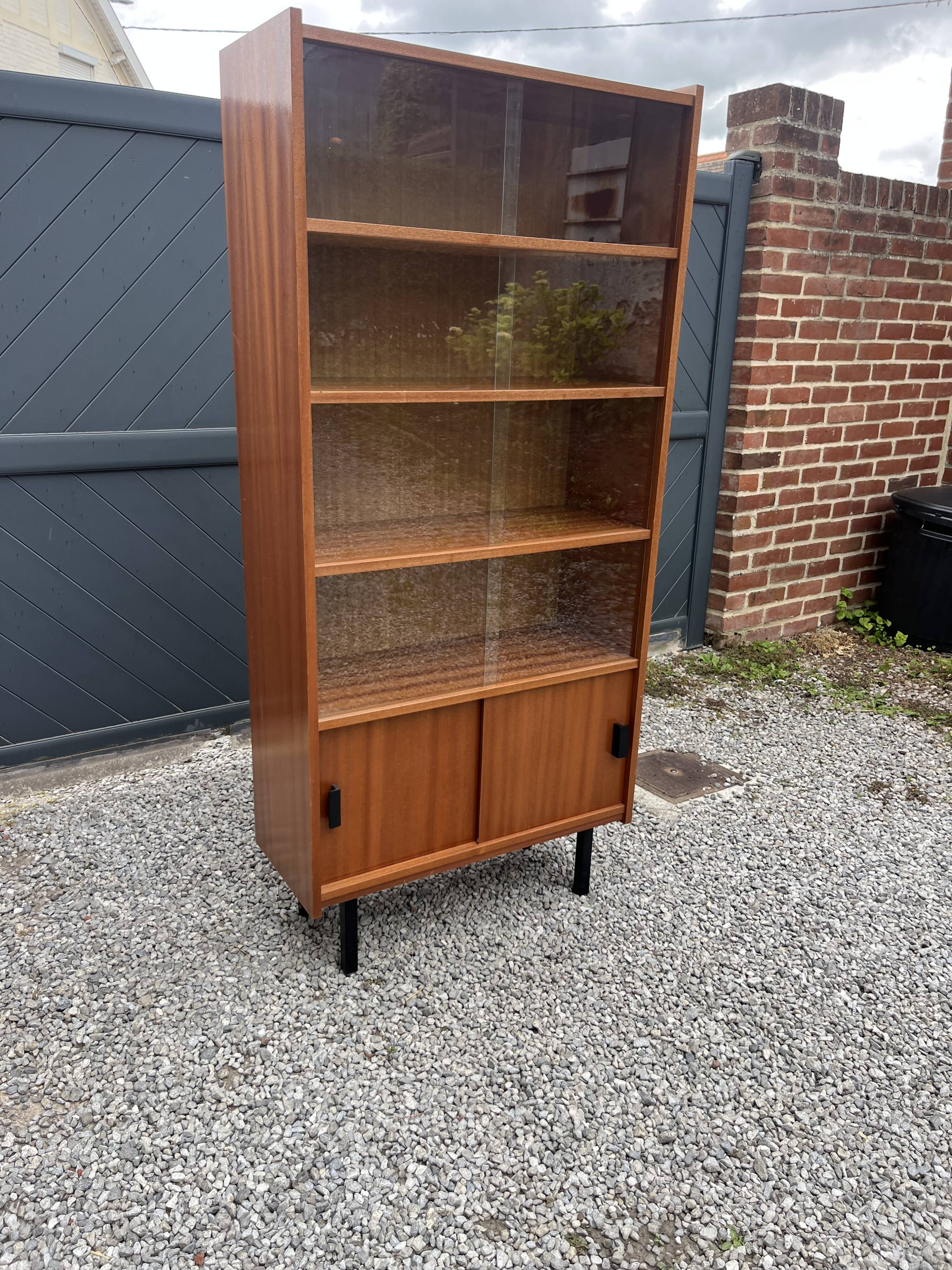 Vintage design library Guariche