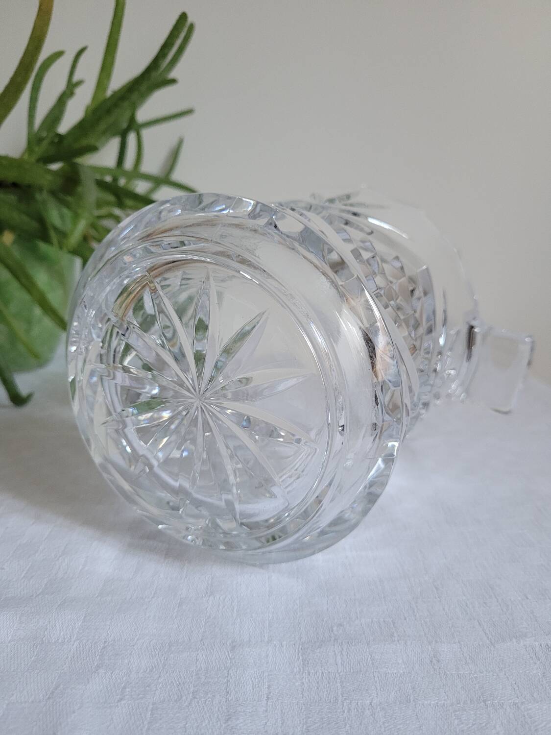 Champagne bucket or crystal ice bucket