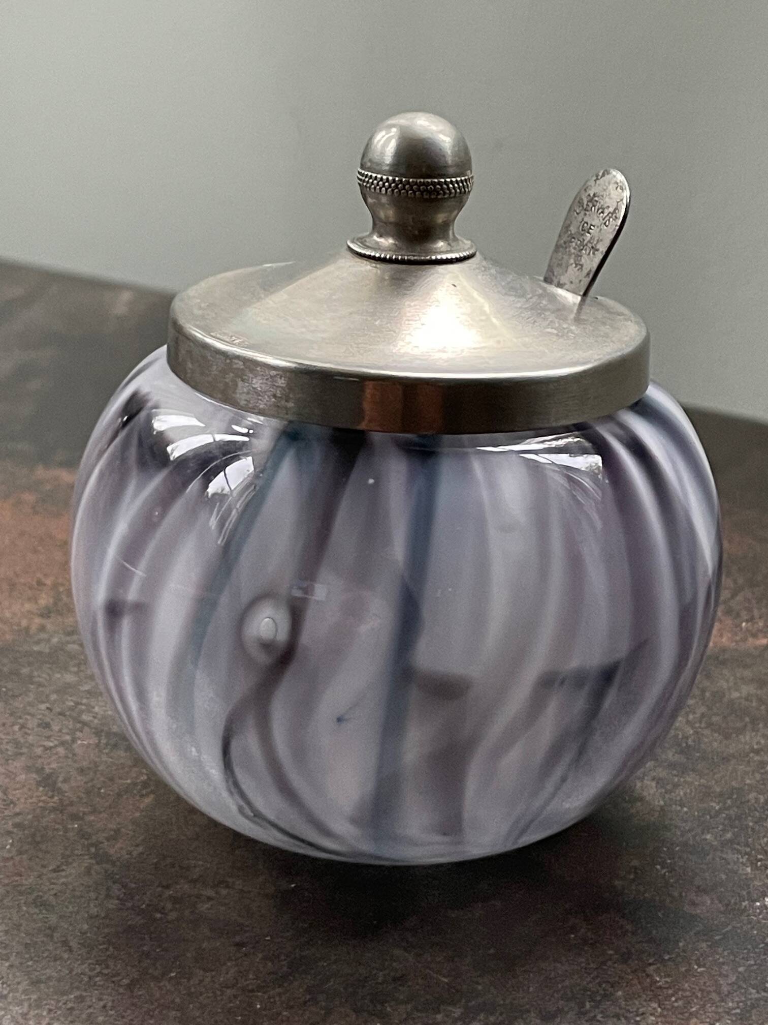 antique mustard pot in blown glass and silver-plated metal EPNS late 19th century