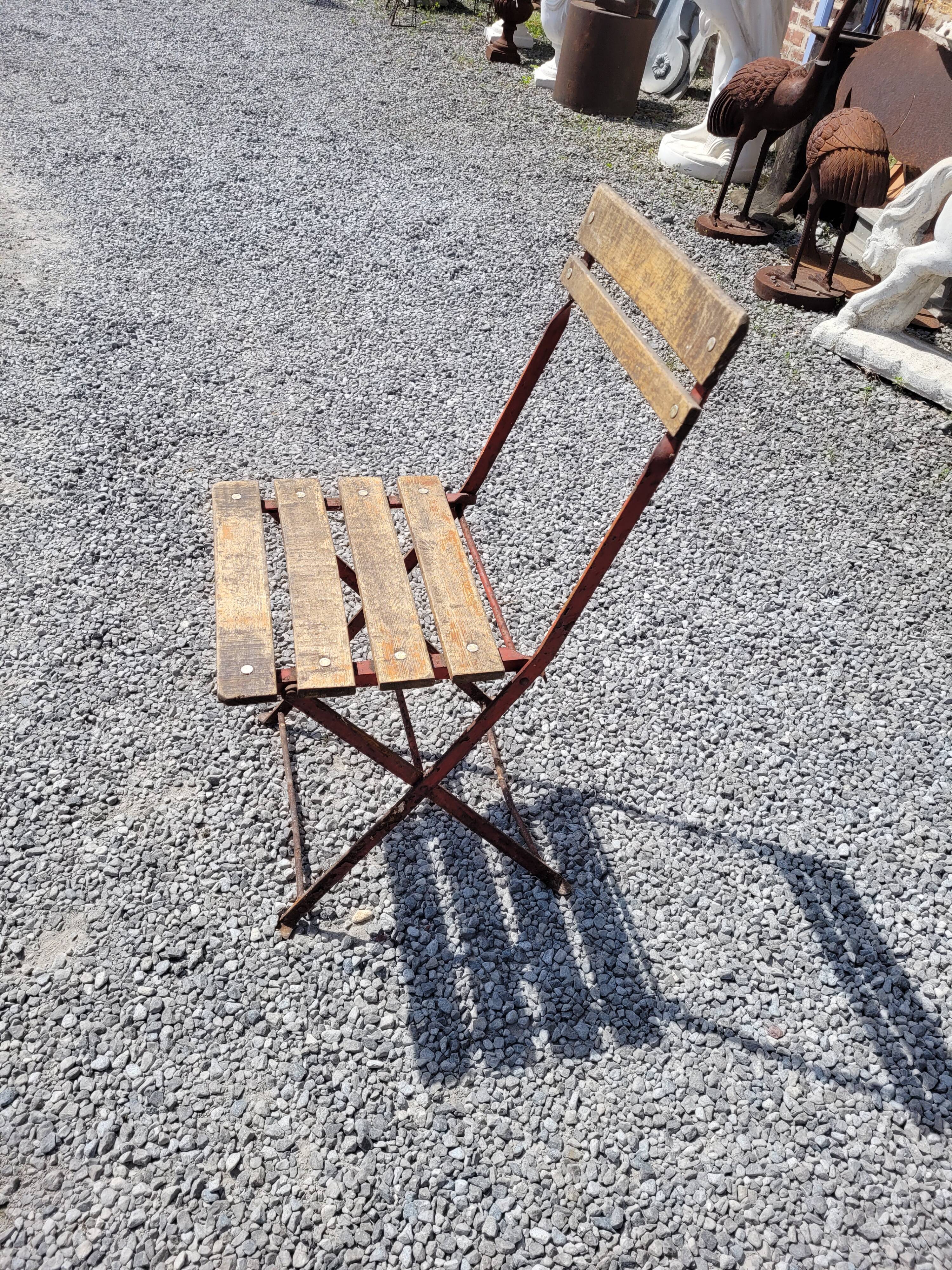 6 folding iron chairs and wooden seat