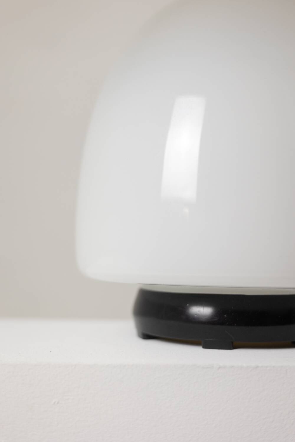 Pair of glass lamps in the shape of an "egg". Italy, 1960s, Leucos.