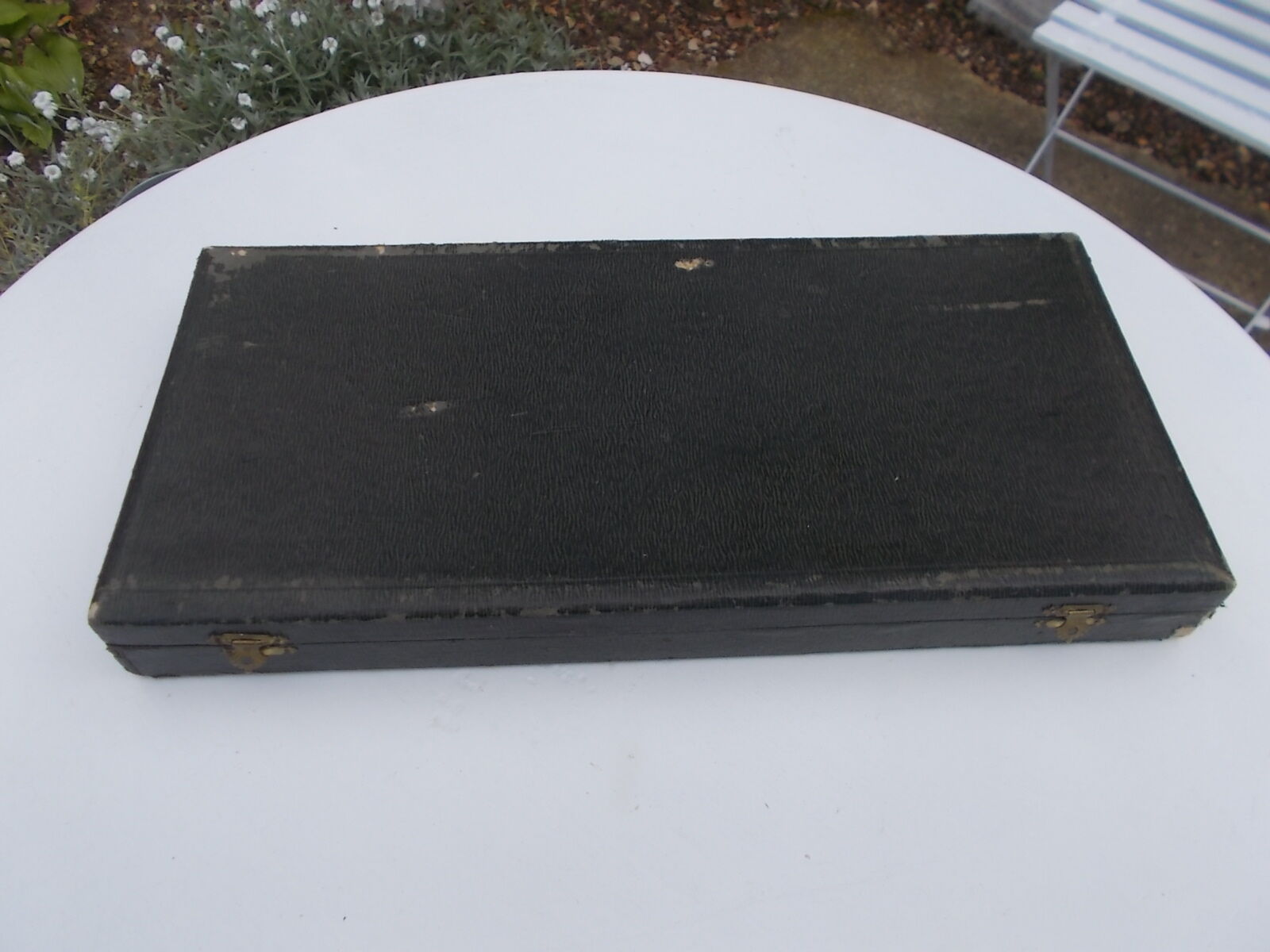 Housewife covered dessert red handle