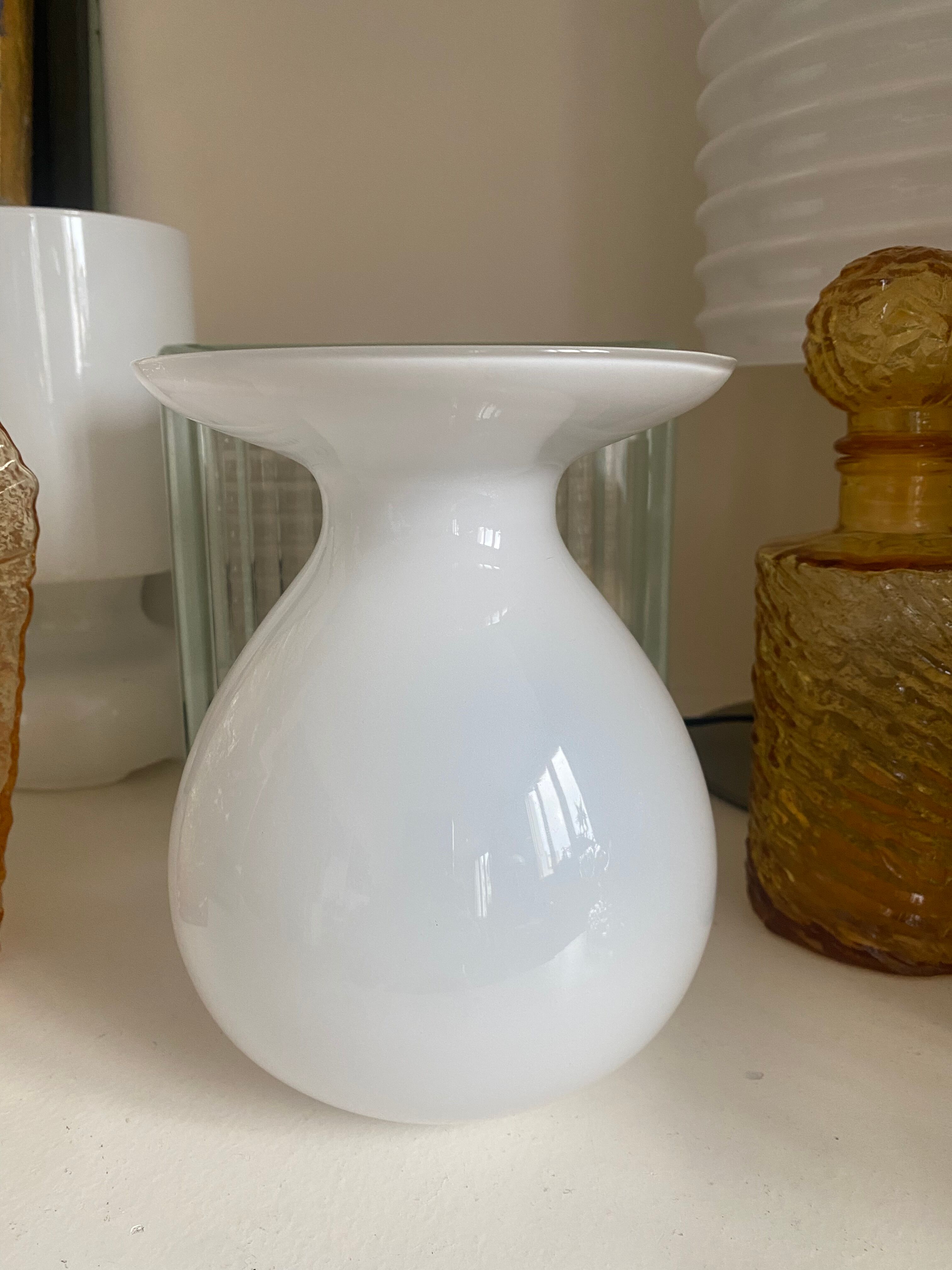 Corole vase opaline white glass Pia Amsell for Ikea