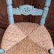 chaises en bois turquoise vintage