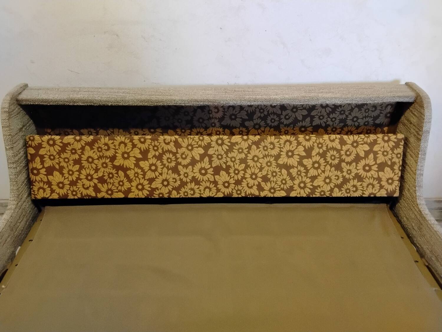 Convertible sofa, vintage Ducal bench