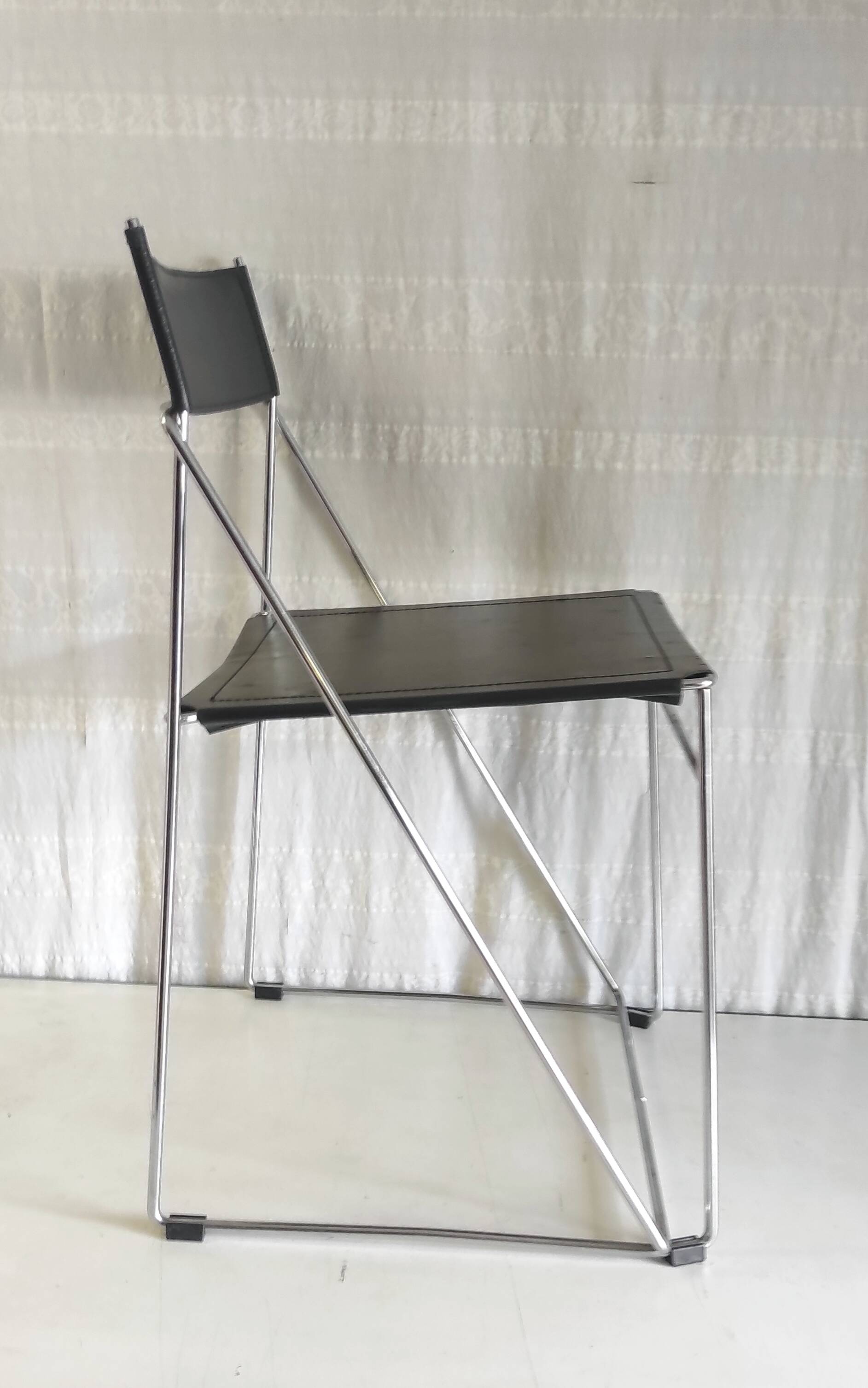 Modernist design chair chrome metal and black leather - 70s