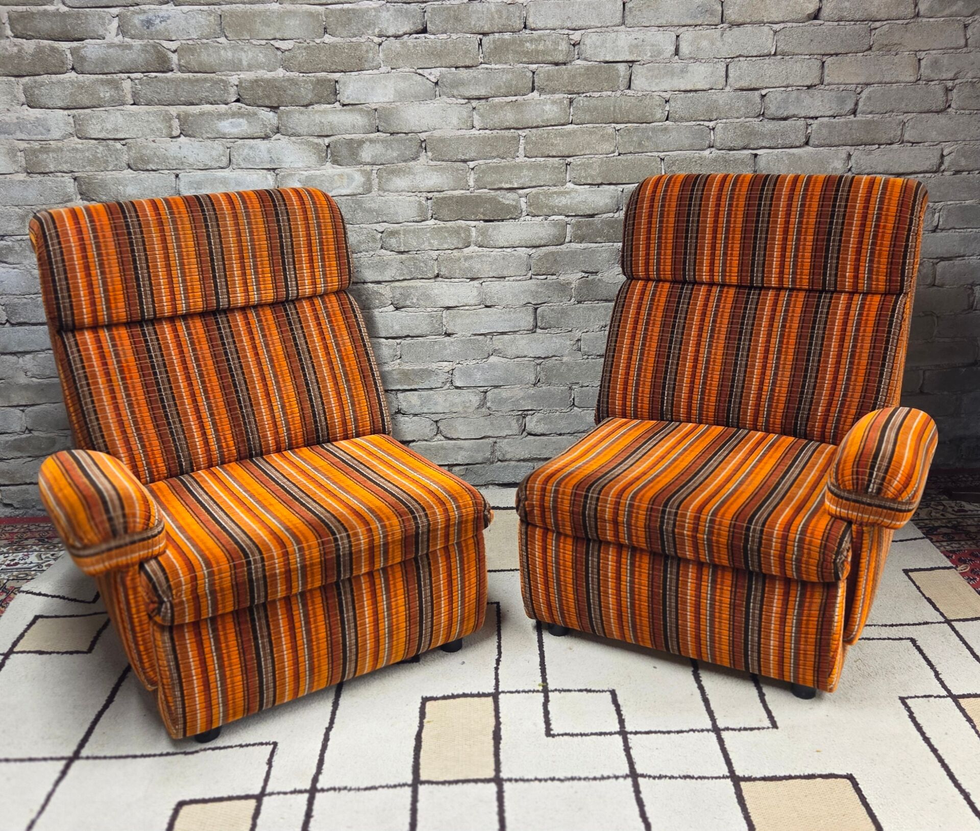 Pair of vintage 1970s modular armchairs – striped orange fabric