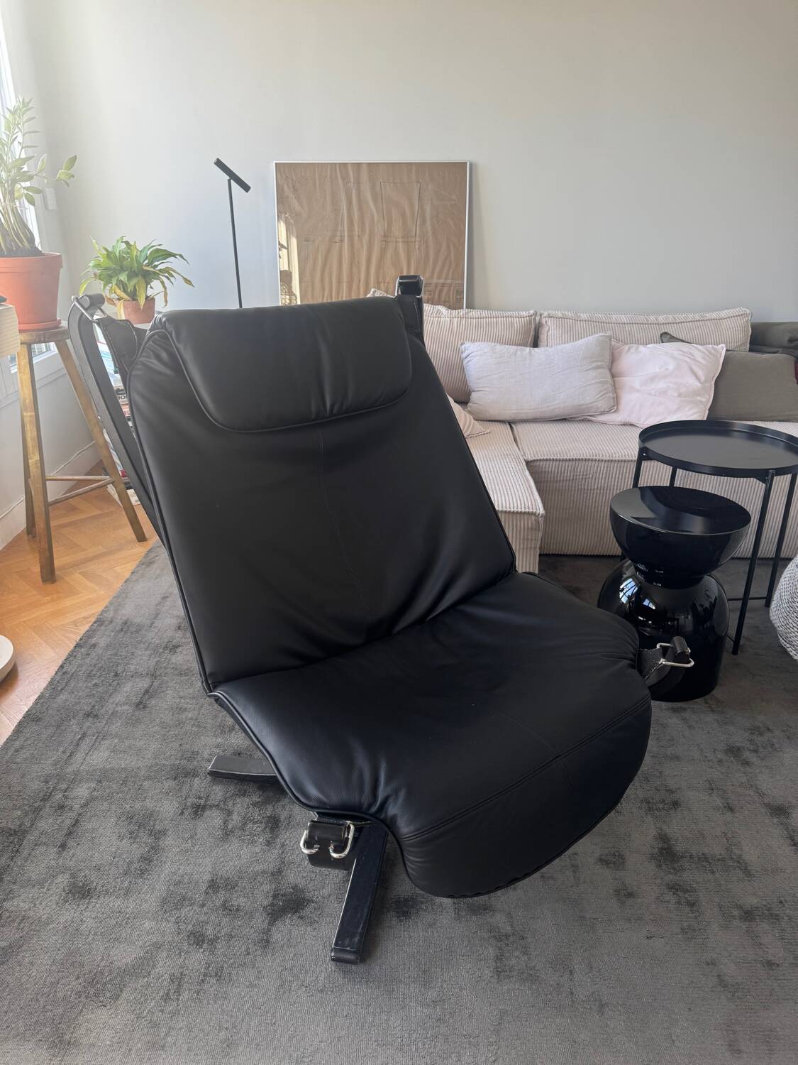 Falcon leather armchair by Sigurd Russell