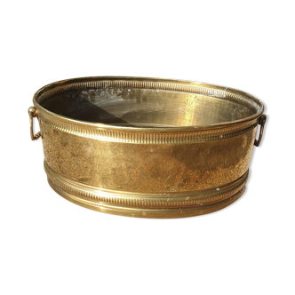 Oval brass planter with large handle