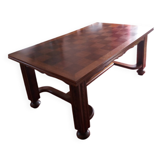 Dining room table