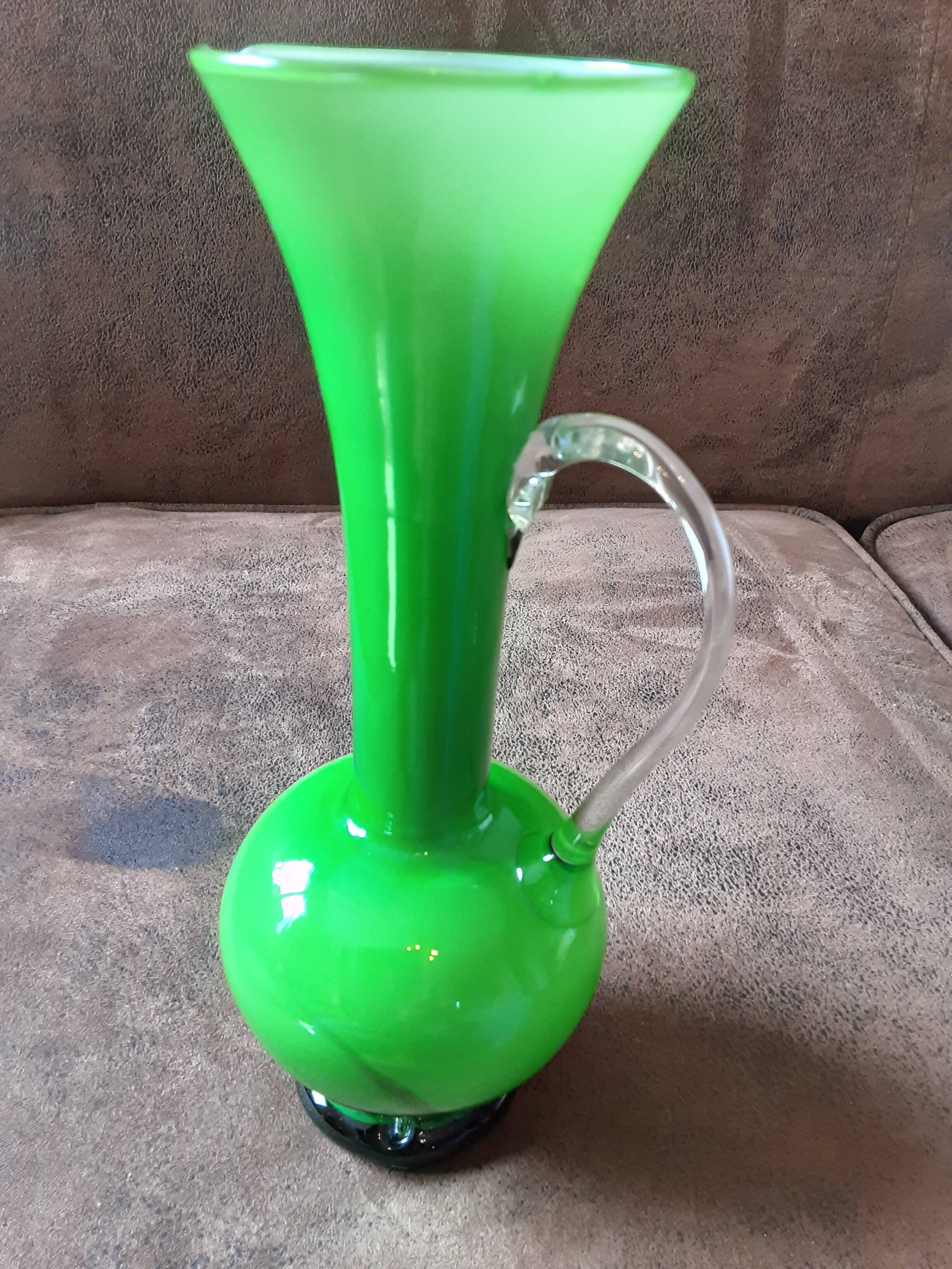 Vase opaline  vert