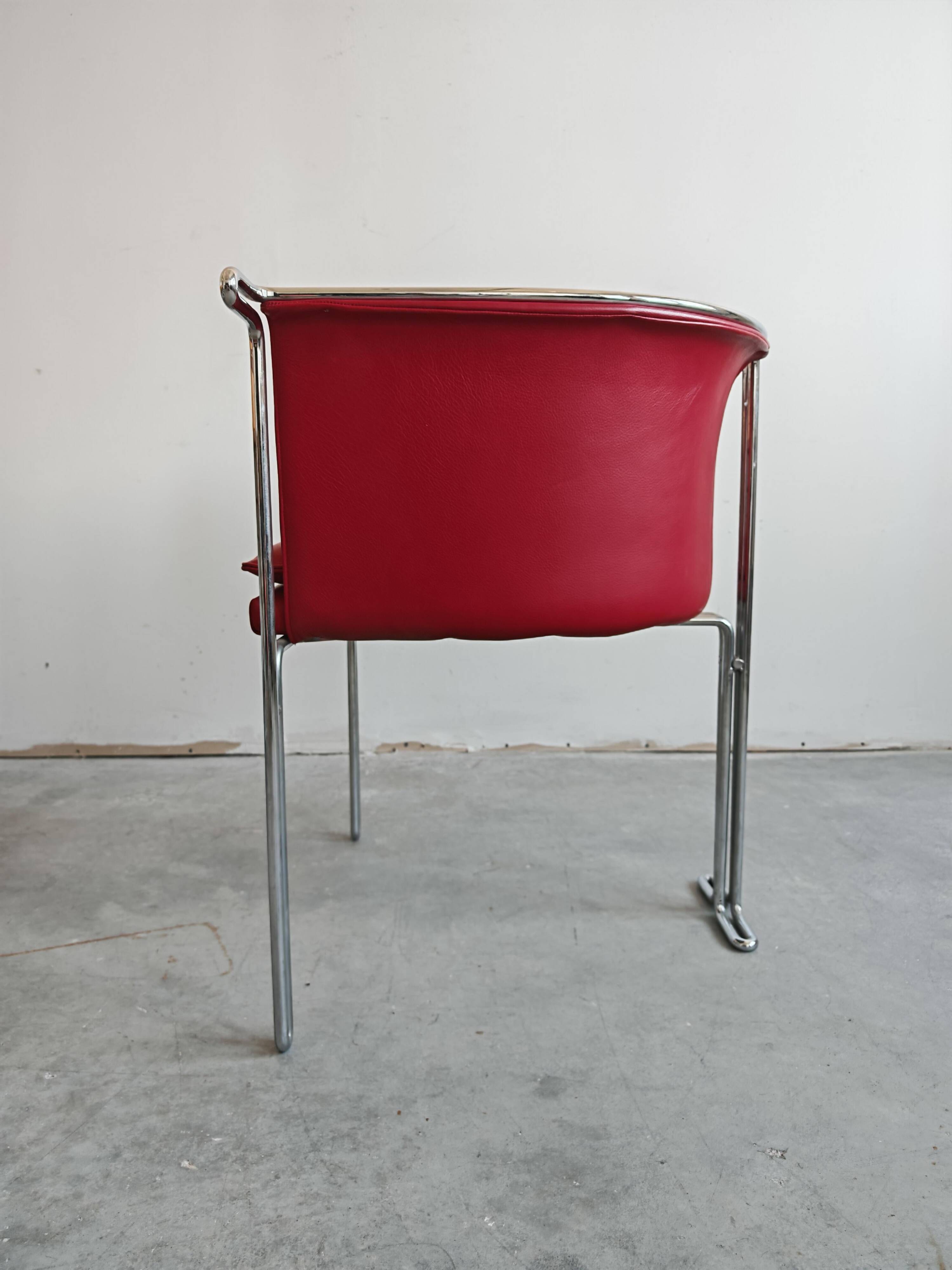 Entelechy series support chairs by John Portman for Saporiti, 1970s.
