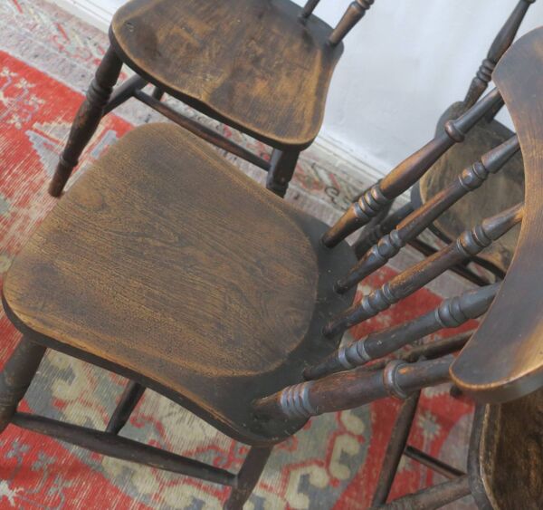 Lot de 4 chaises de salle à manger anciennes en chêne patiné, XIXe siècle