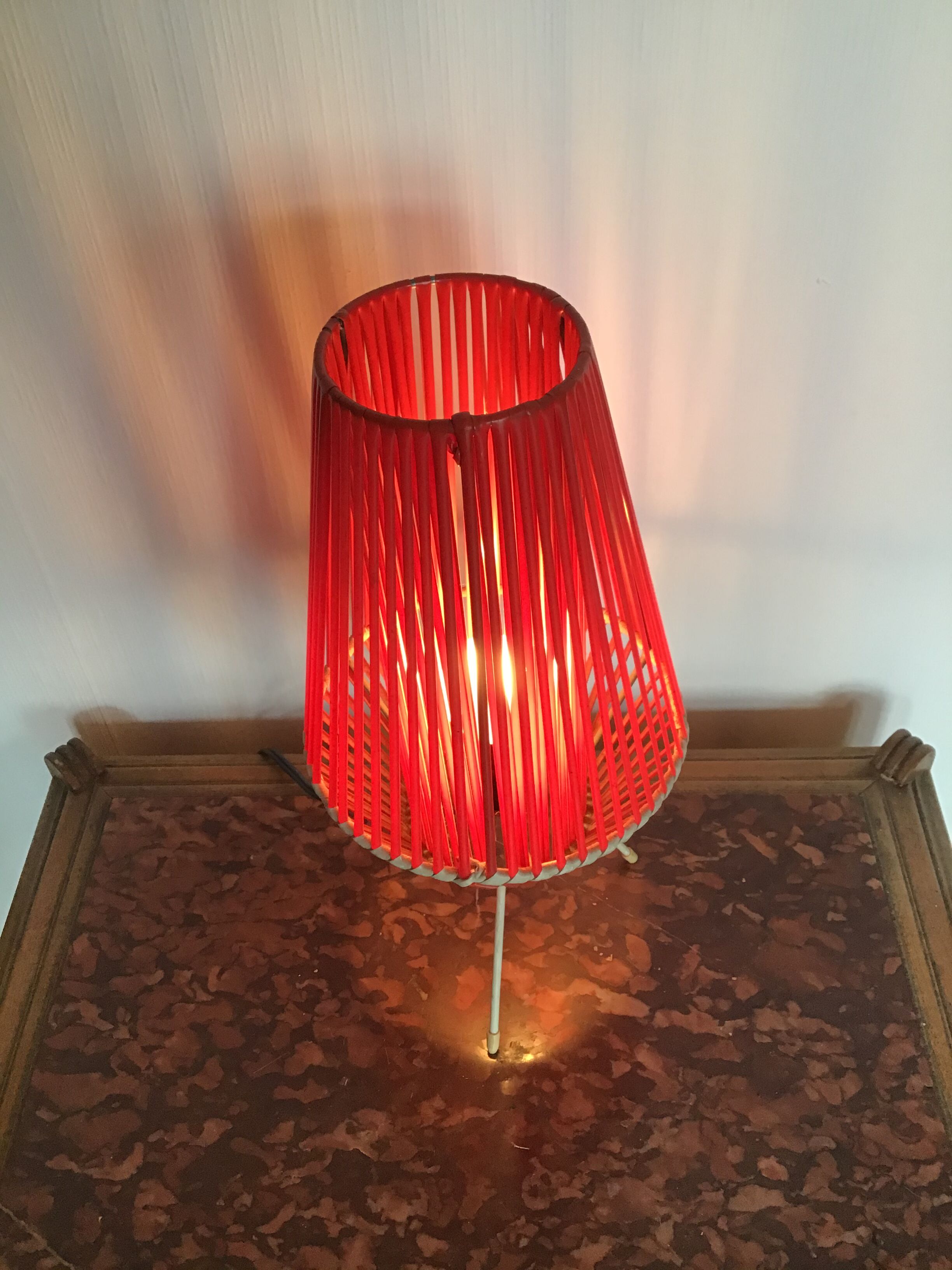 Vintage 60s scoubidou lamp