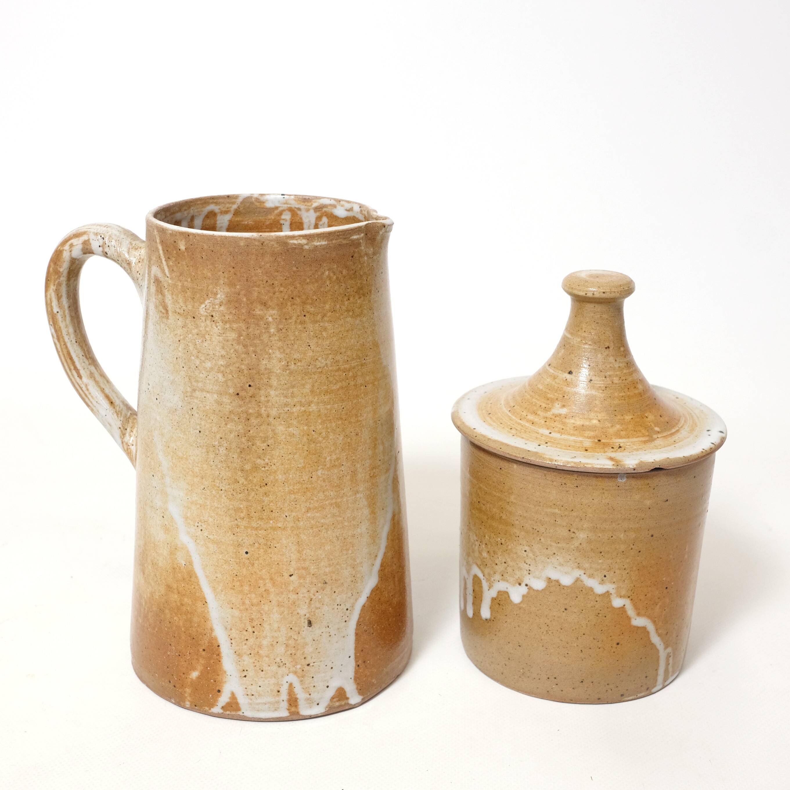Ceramic pitcher and pot, French work from the 70s.