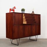 Buffet haut en teck, design danois, années 1970, production : Danemark
