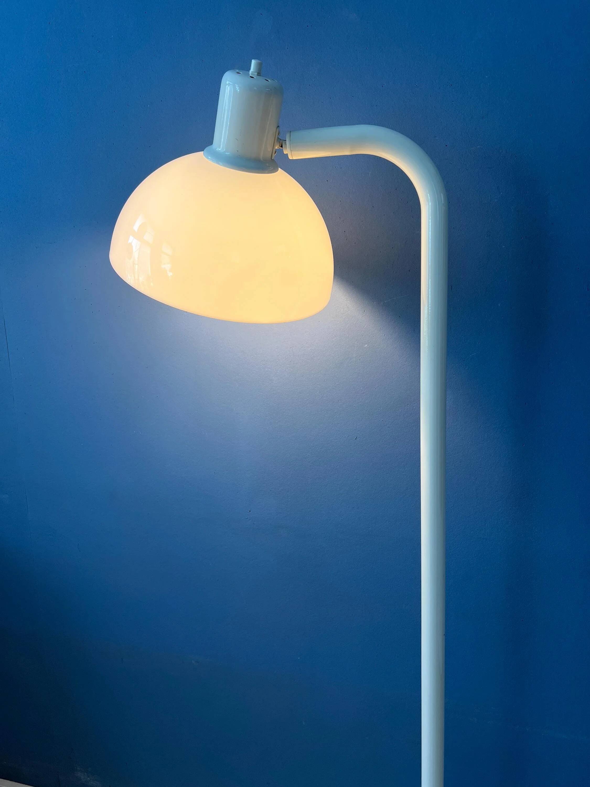 Vintage floor lamp in white metal with acrylic shade.