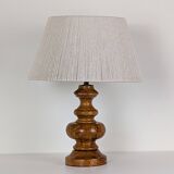 Lampe en bois tourné