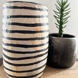 Sejnane terracotta vase