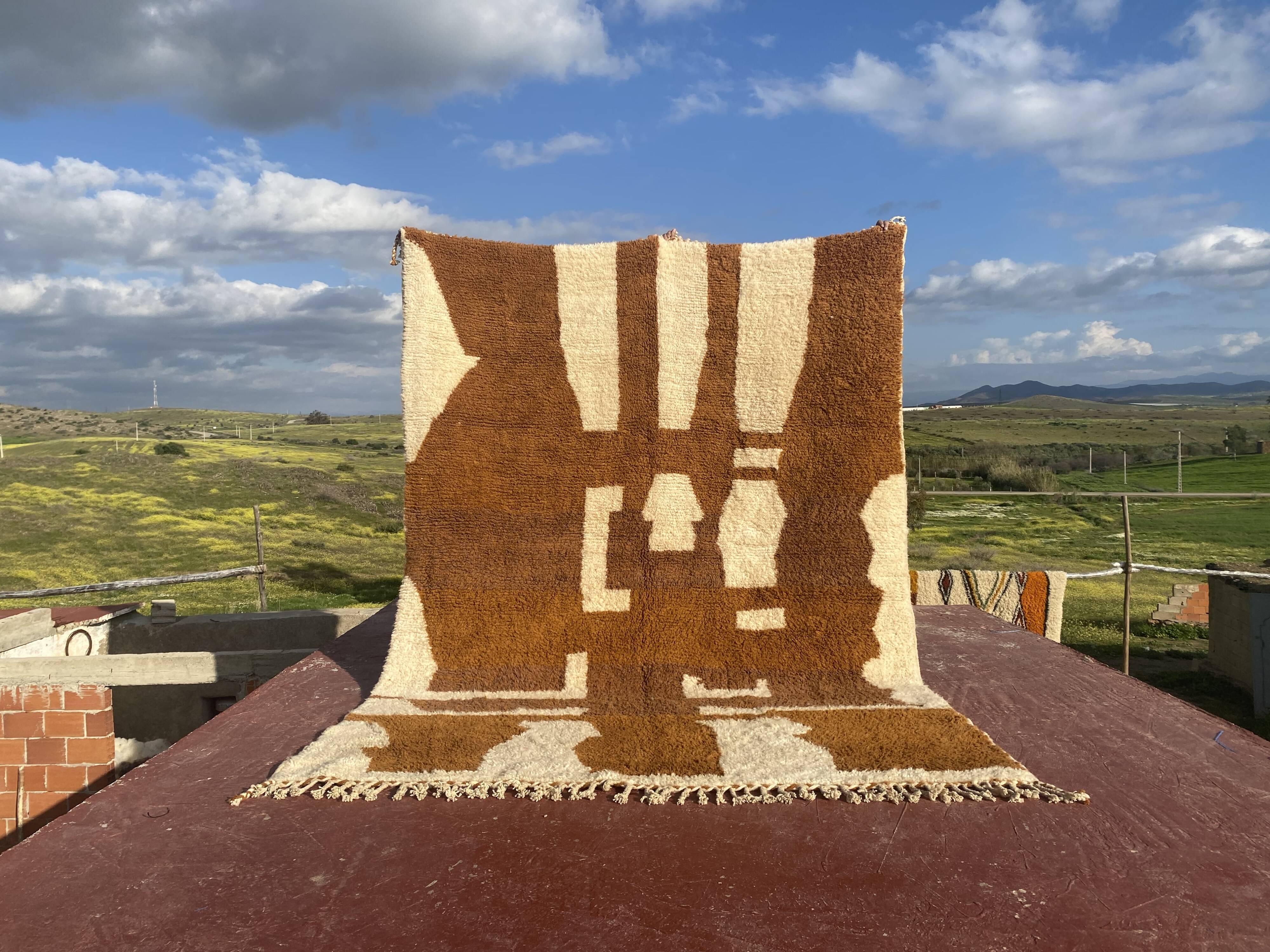 Large Beni Ouarain rug 320x220 cm – Handmade wool –