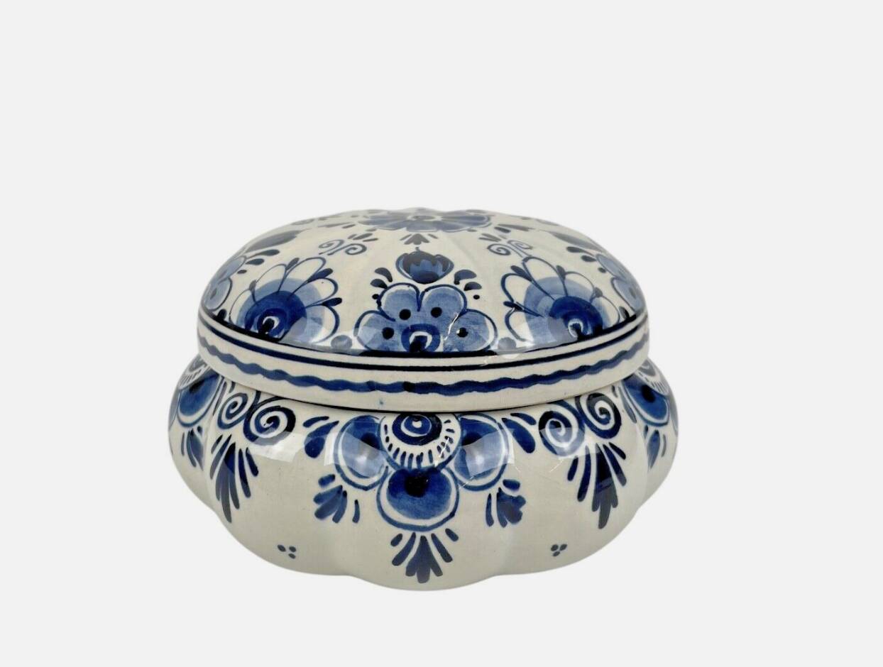 Delft blue and white ceramic candy dish