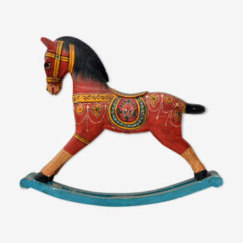 Cheval rouge & bleu à bascule en bois ancien peint