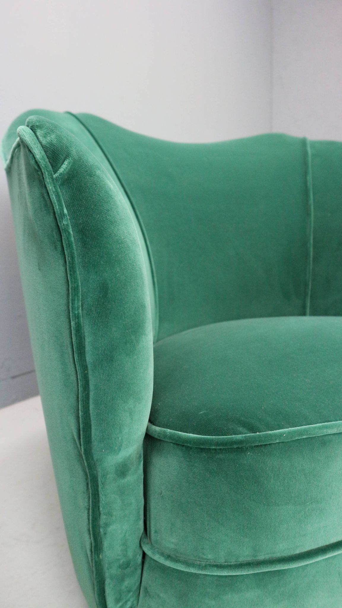 Pair of velvet armchairs Gio Ponti style