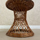 Table ronde d’appoint ou bout de canapé on osier tressé