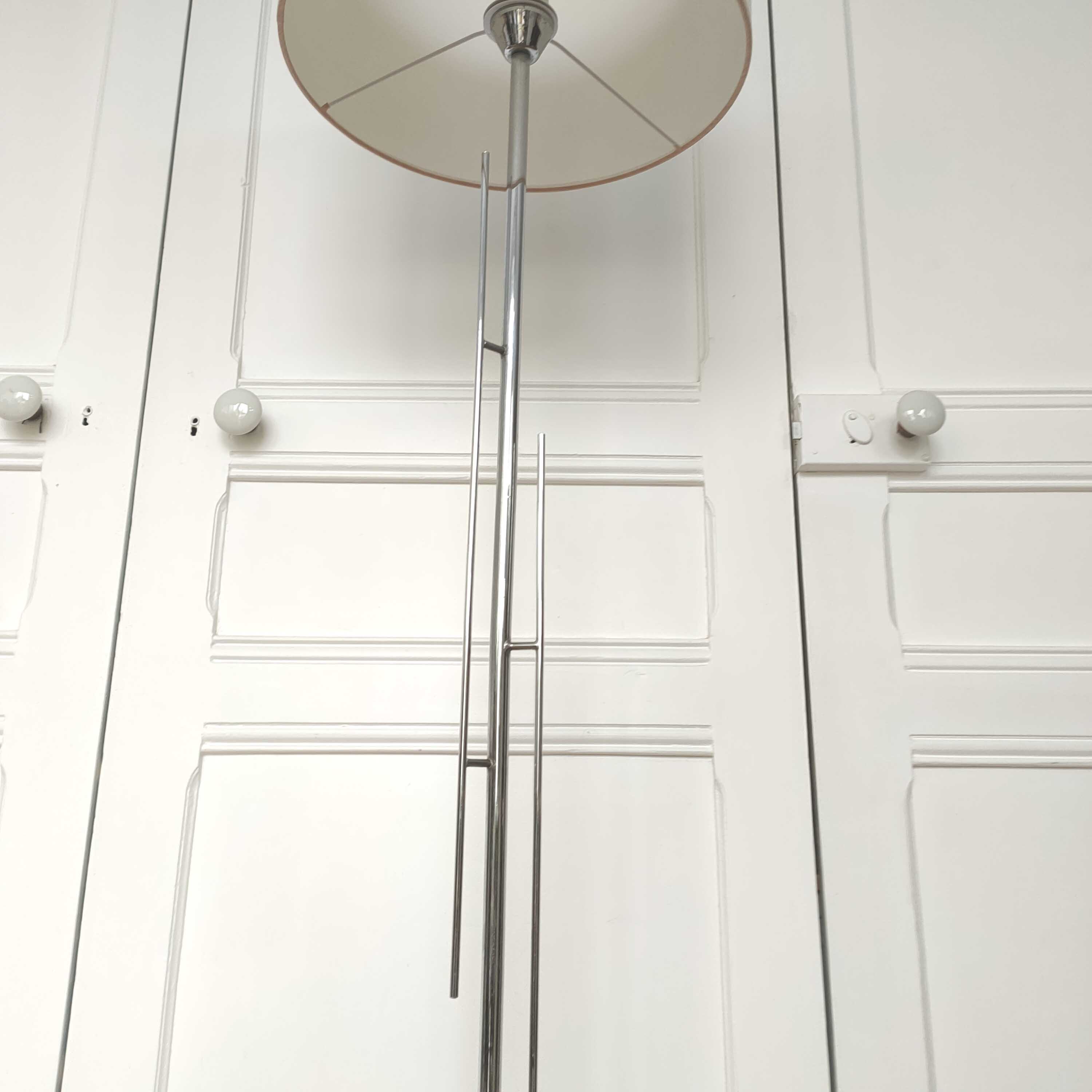 Tripod floor lamp 70s