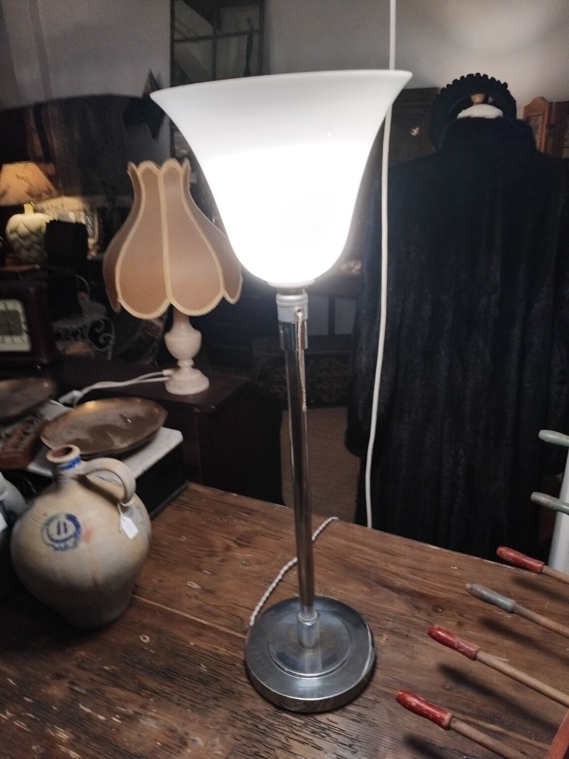 Mazda 1930 lamp in chromed metal and opaque glass