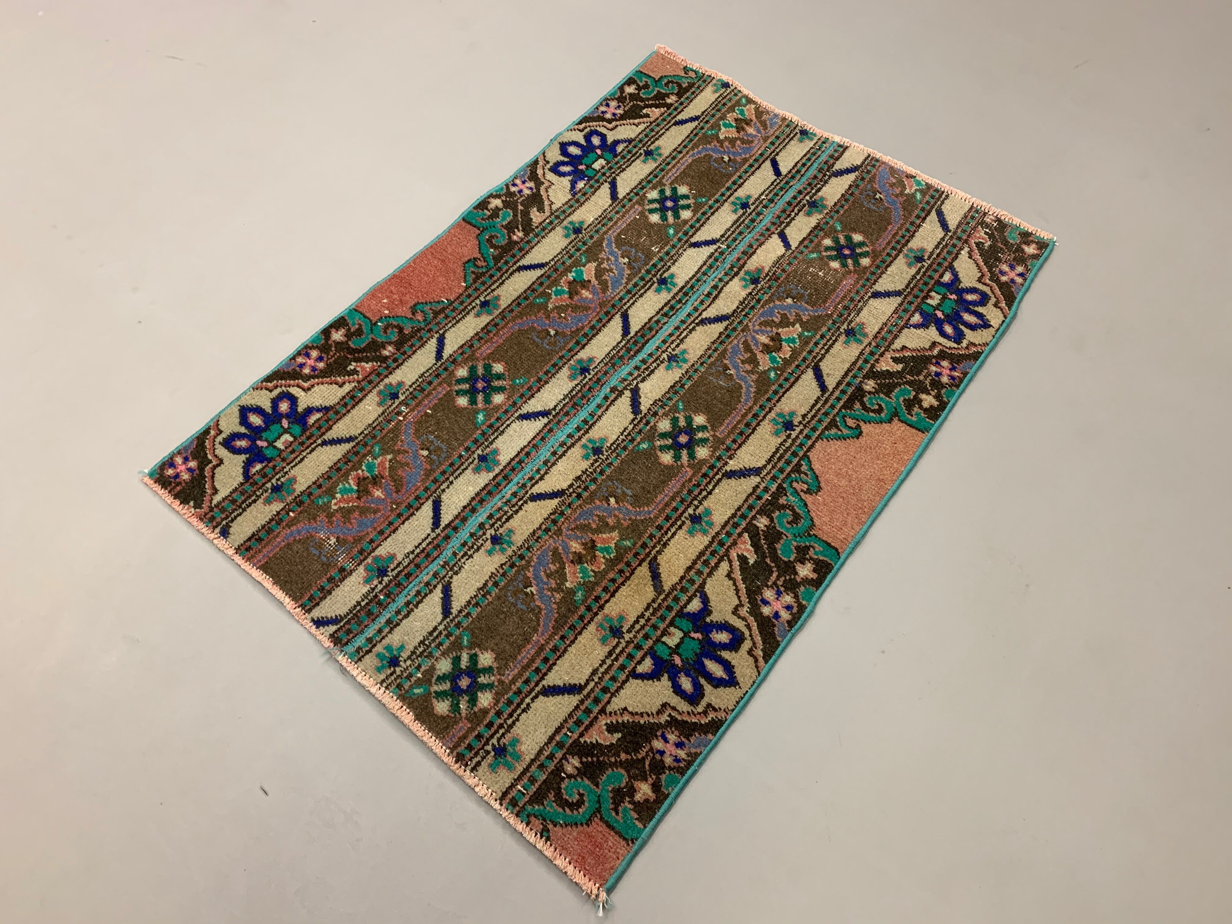 Tapis turc 110x74 cm vintage