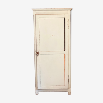 Armoire parisienne