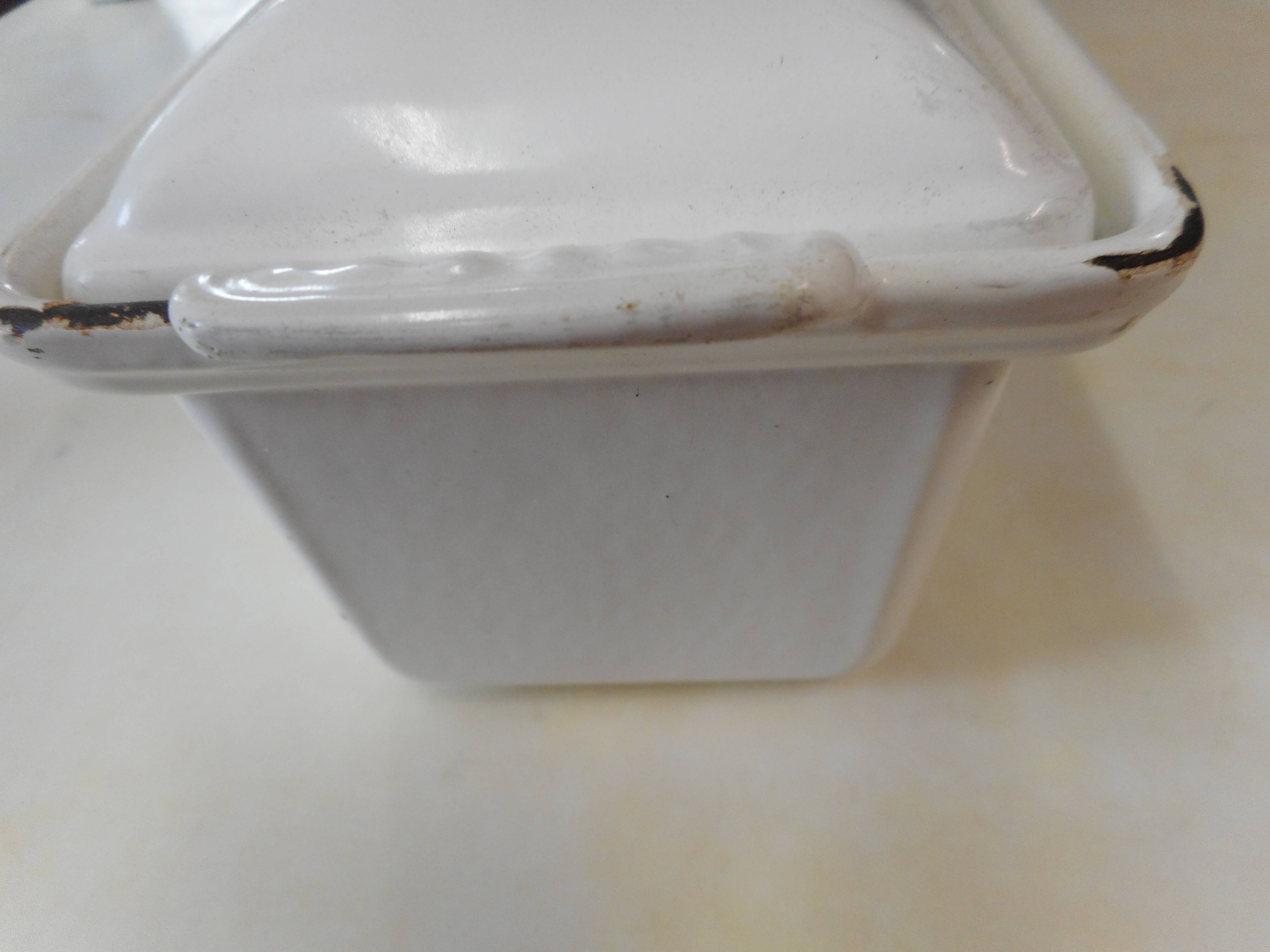 Enamelled cast iron terrine Le creuset