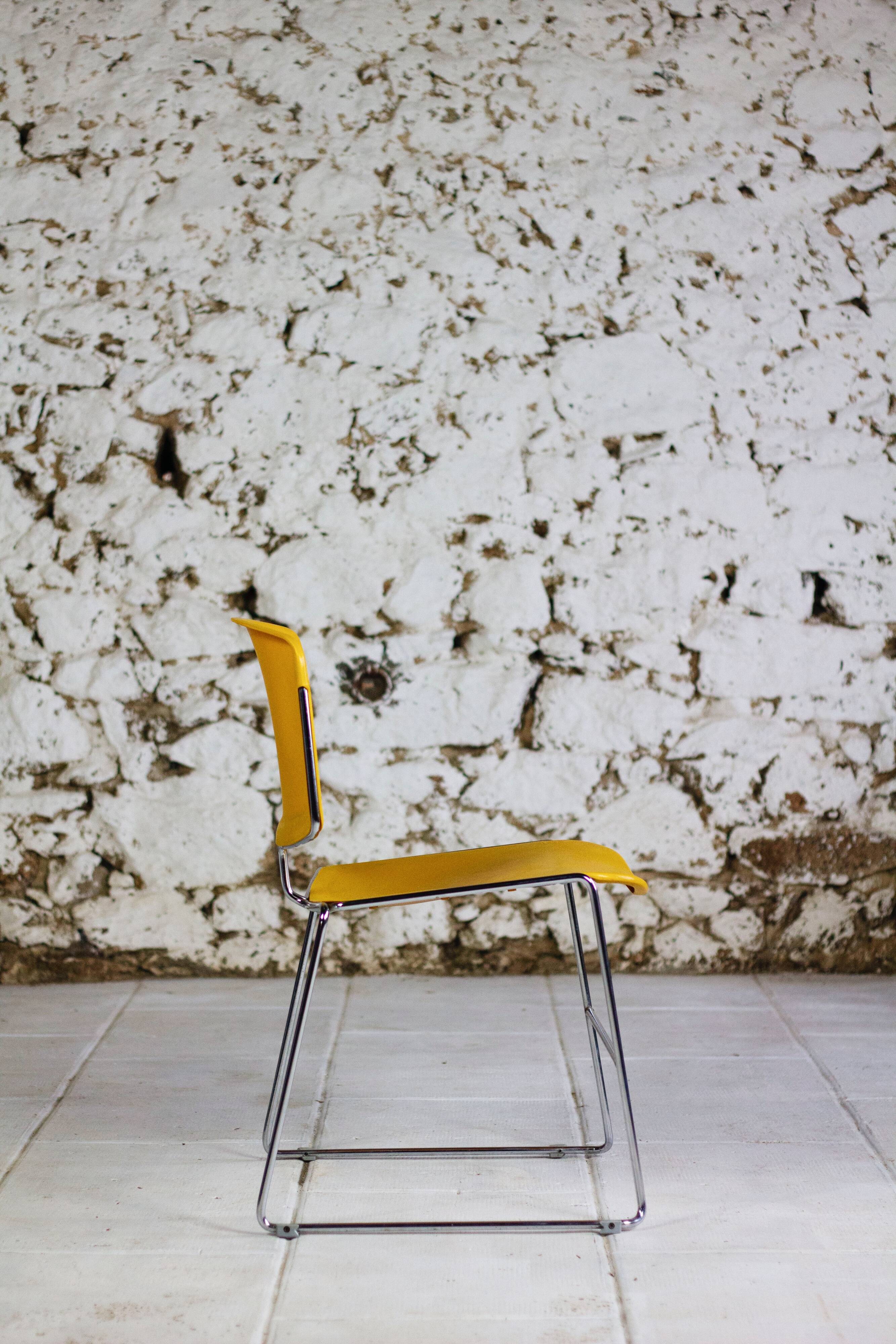 Chaise traineau jaune par Max Stacker pour Steelcase, 1970