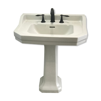 Old ceramic washbasin