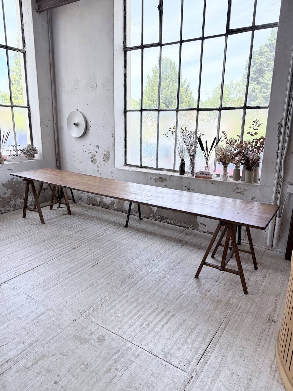 XXL trestle farm table 4m and its benches