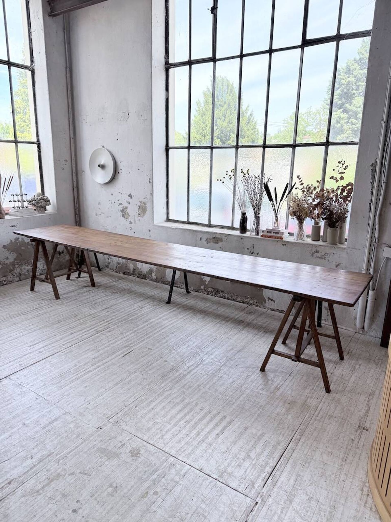 XXL trestle farm table 4m and its benches