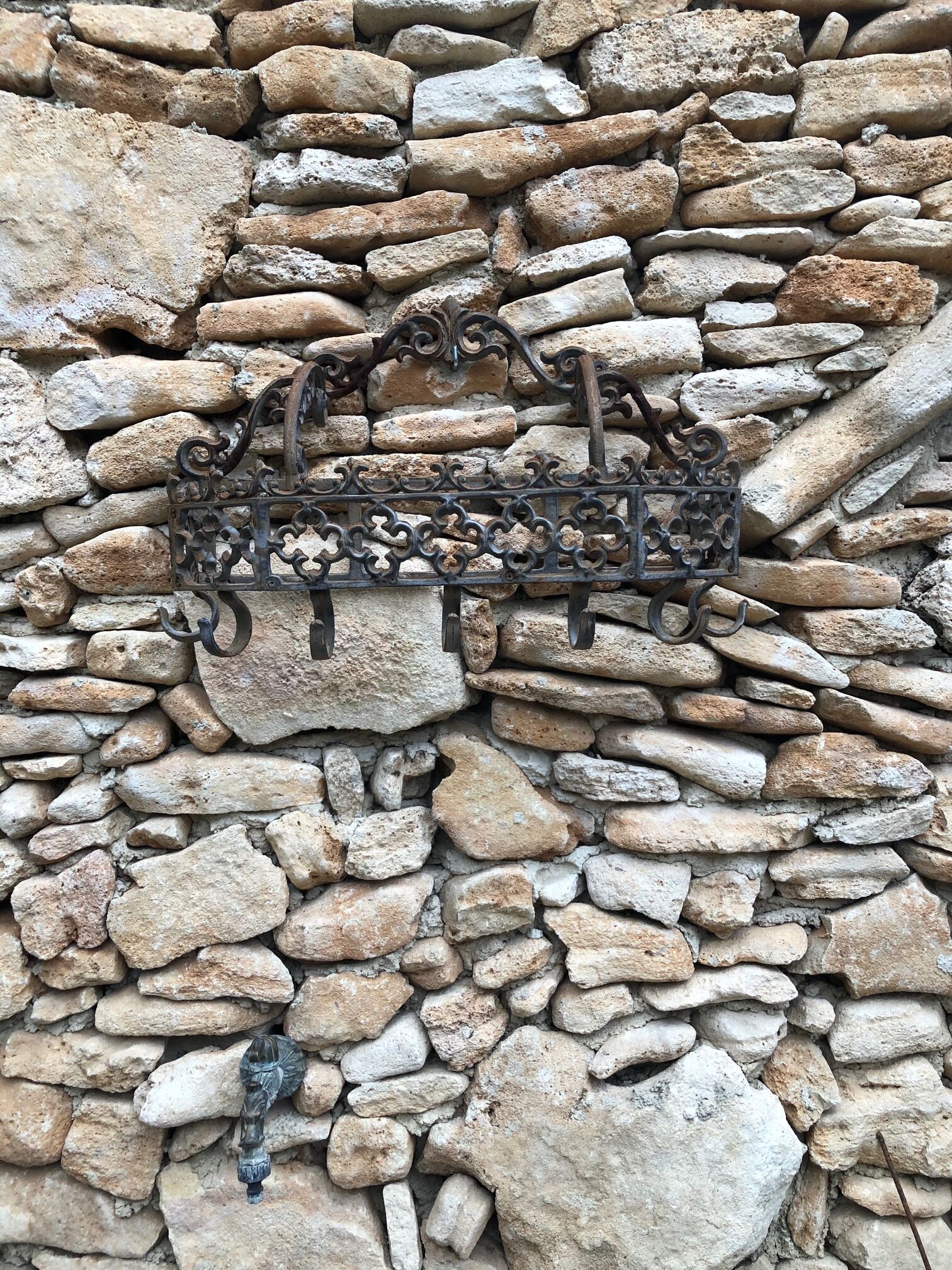 Jardinière murale en fonte