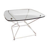 Glass coffee table with steel legs