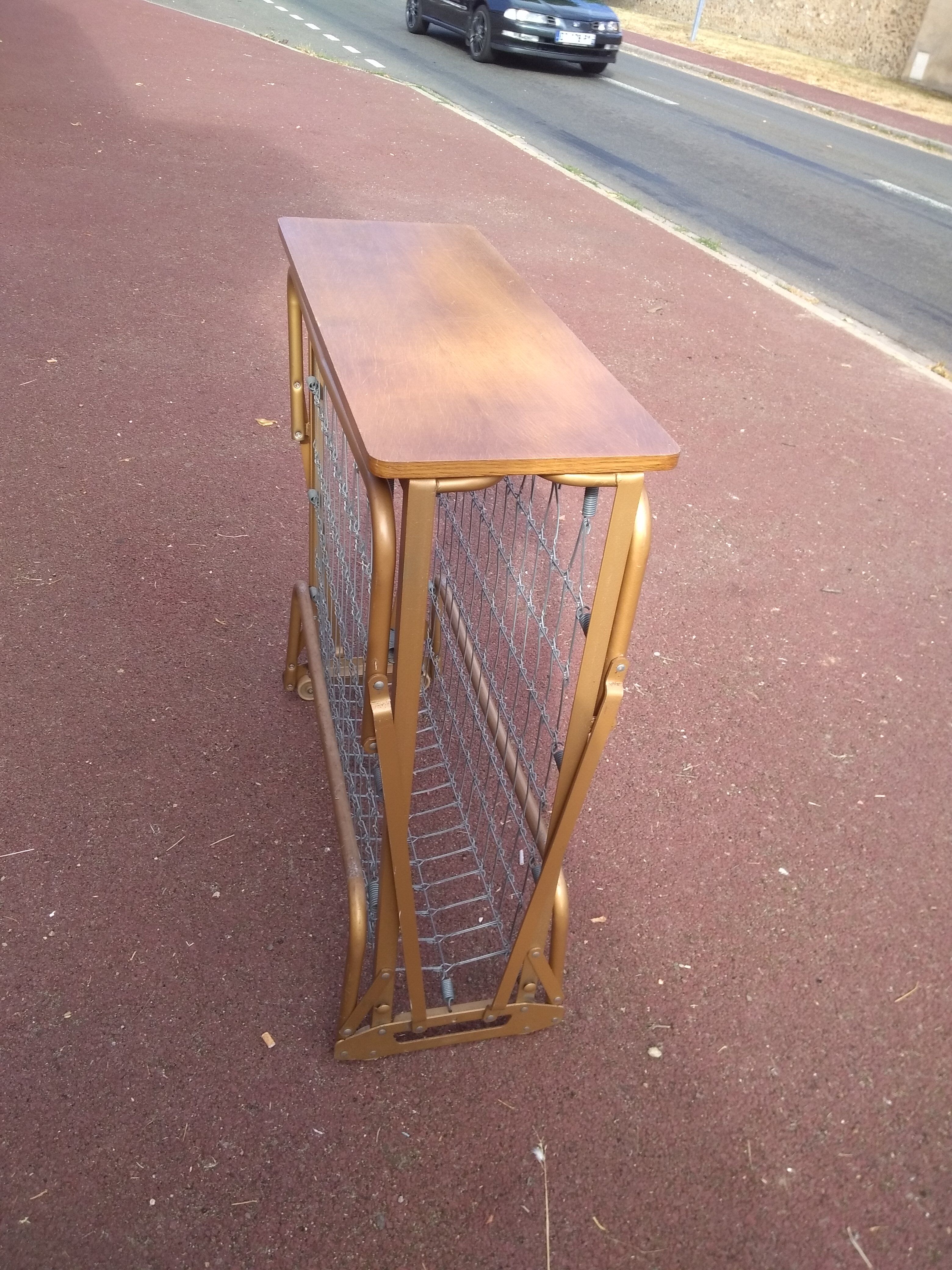 Folding bed