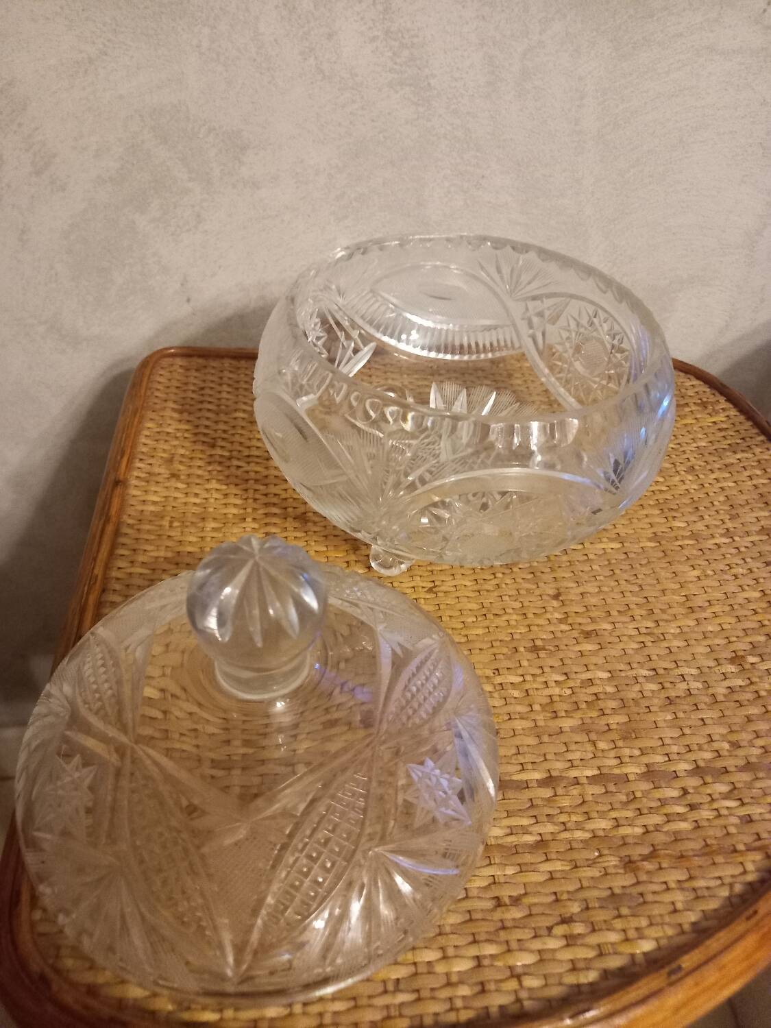 Cut crystal bonbonnière