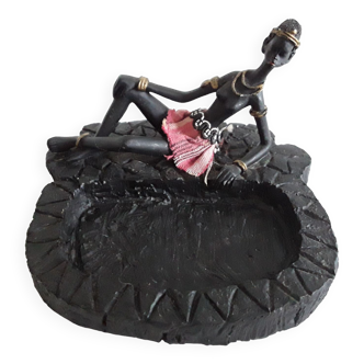 Ashtray colonial art of the 50s