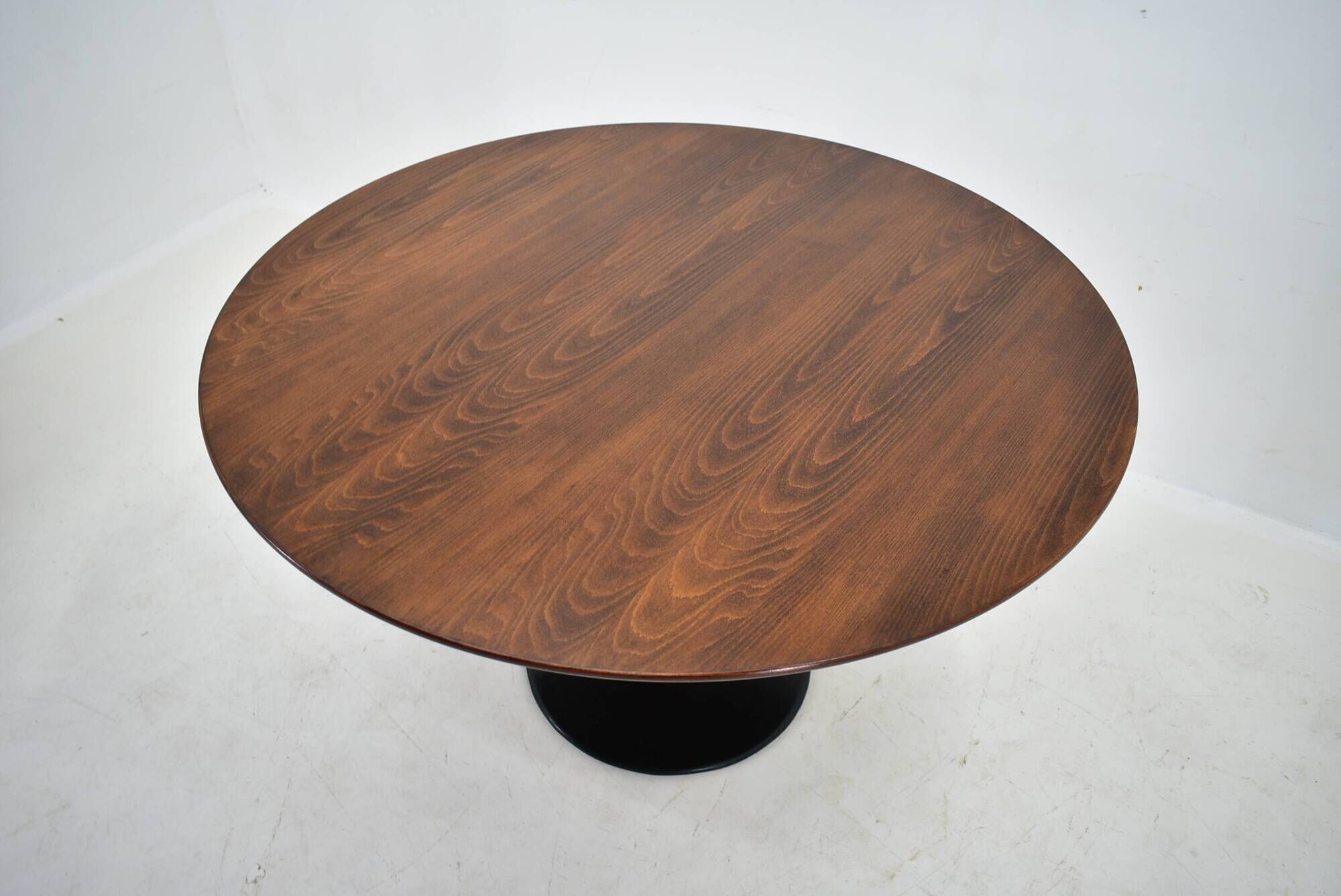 1969s Beech Round Dining Table, Czechoslovakia