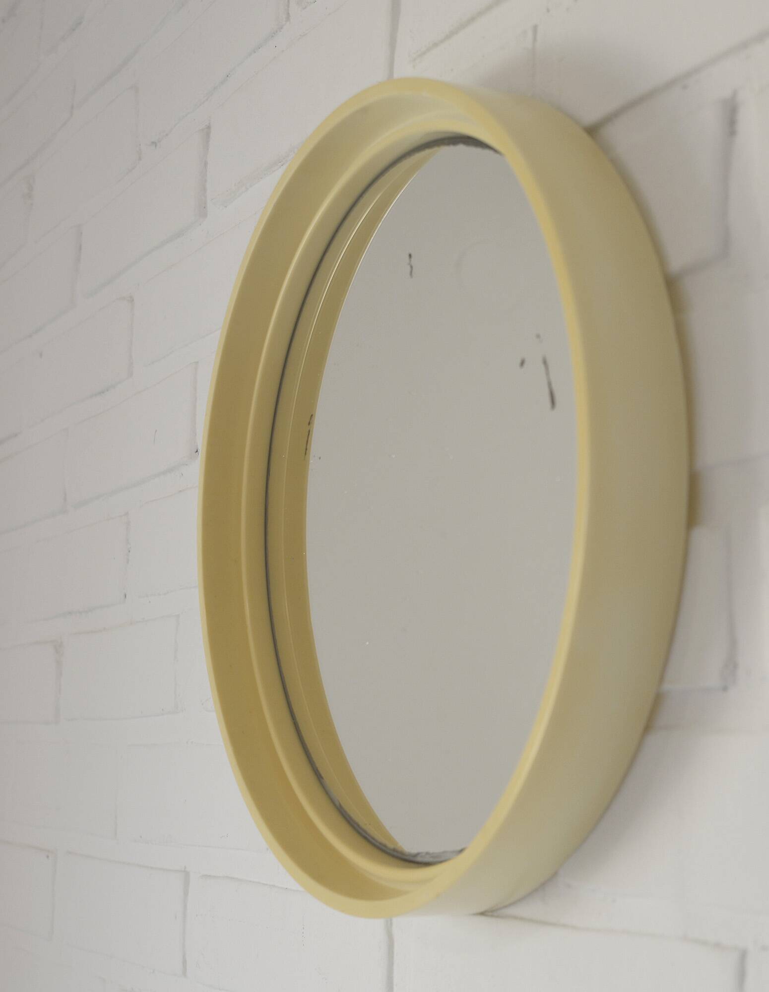 Miroir vintage : plastique blanc, Gilac France, années 1970