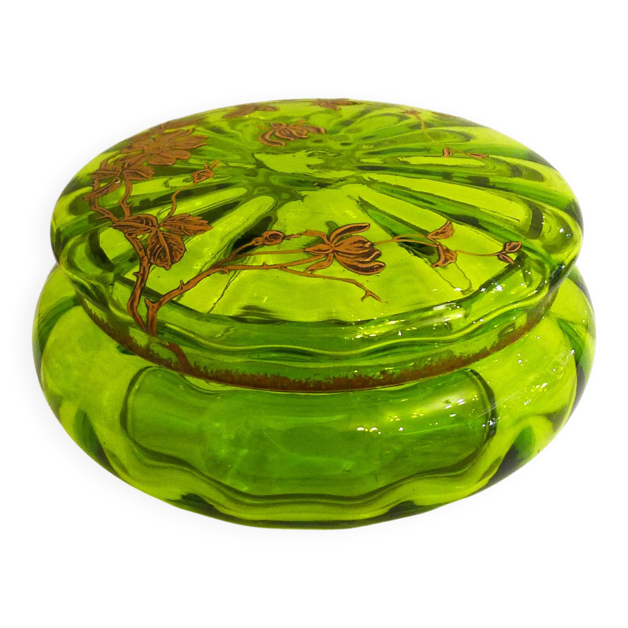 Bonbonnière ancienne en verre vert et fleurs dorées