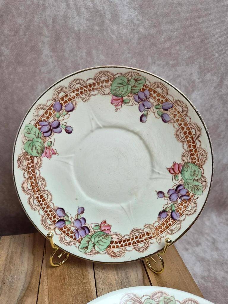 Set of 6 antique dessert plates Longwy – Violets model – Polychrome Art Nouveau decoration